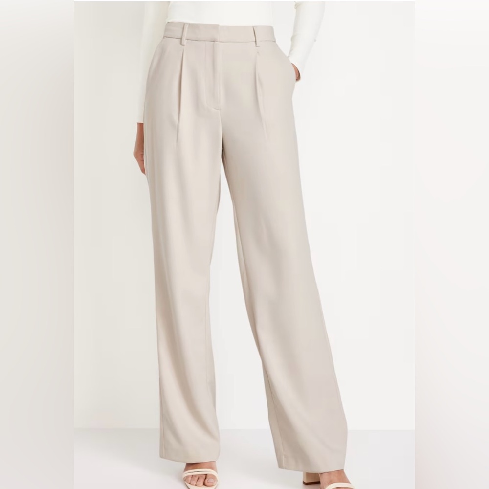 Cream colored wide leg trousers. Old Navy. Size XL